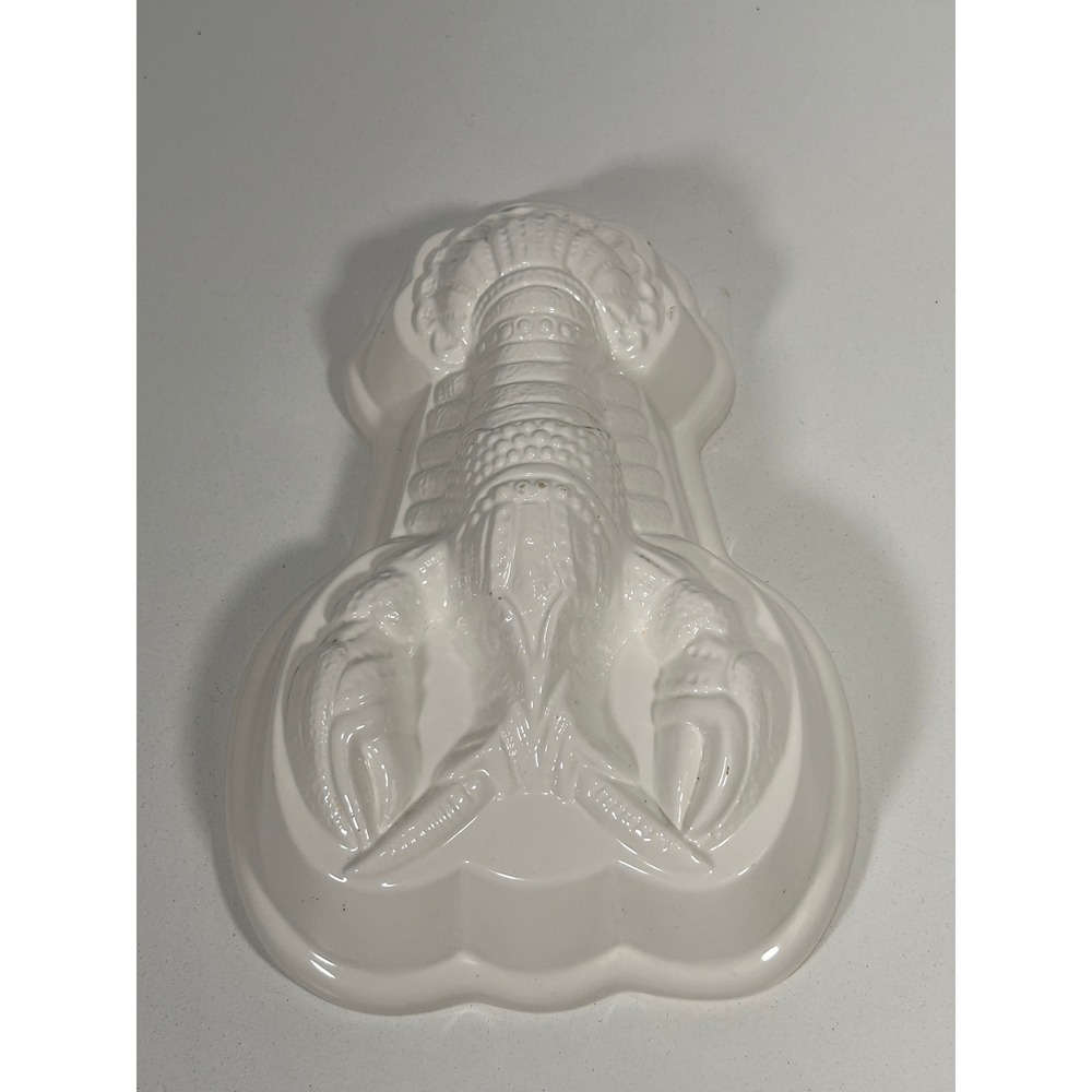Vintage White Ceramic Lobster Mold Wall Decor Coastal Nautical Kitchen 10.5in